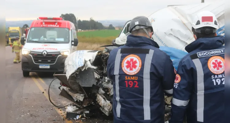 Confira imagens do acidente que deixou uma pessoa morta na PR-151 em PG