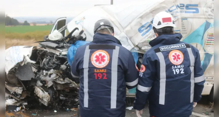 Confira imagens do acidente que deixou uma pessoa morta na PR-151 em PG
