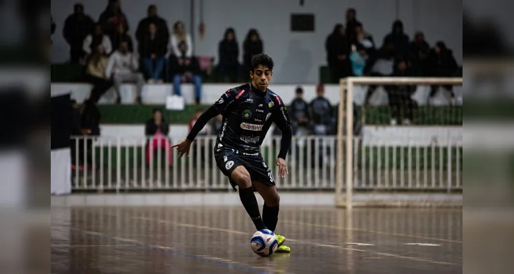 Registros da vitória por 1 a 0 contra o Andirá, fora de casa |