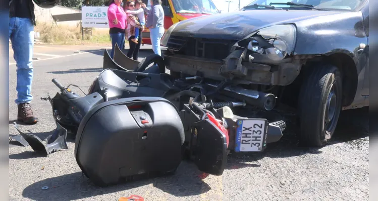 Acidente entre carro e moto deixa um homem ferido em PG