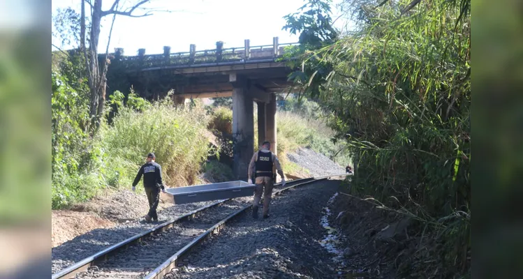 Polícia Militar faz vistoria em local que cadáver foi encontrado em PG
