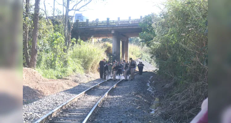 Polícia Militar faz vistoria em local que cadáver foi encontrado em PG