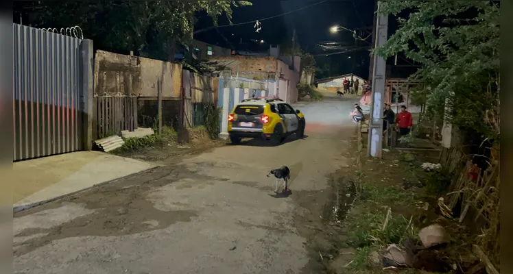Homem é chamado de 'talarico' e sofre tentativa de assassinato em PG