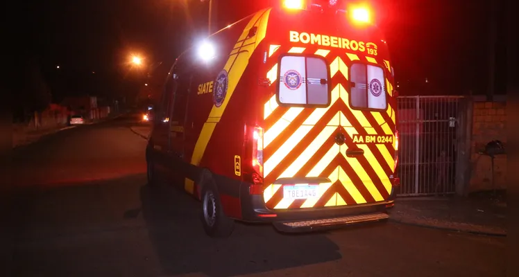 Carro colide com motociclista e foge do local do acidente em PG