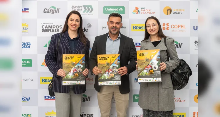 Veja quem esteve no lançamento do 16º Livro-Anuário do Grupo aRede
