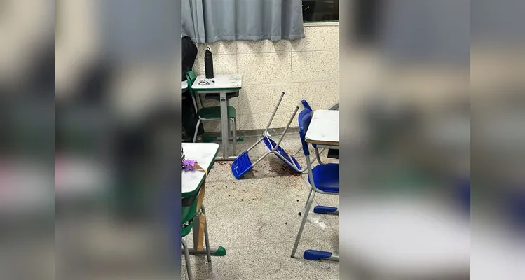 A briga foi registrada por outros alunos que estavam na sala de aula