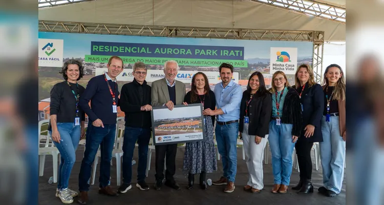 Foram entregues as casas para as novas famílias proprietárias do Residencial Aurora Park.