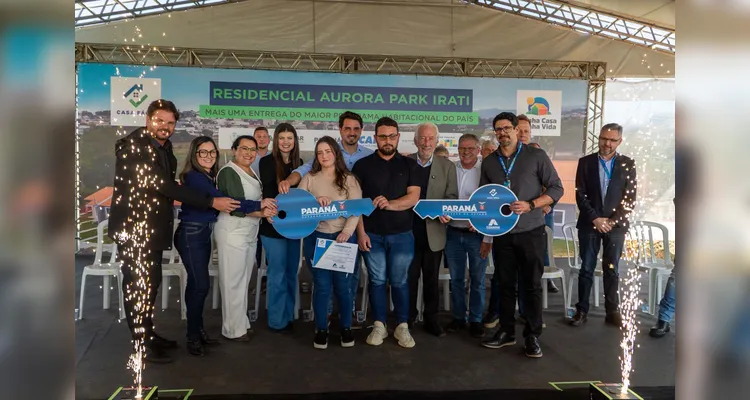 Foram entregues as casas para as novas famílias proprietárias do Residencial Aurora Park.
