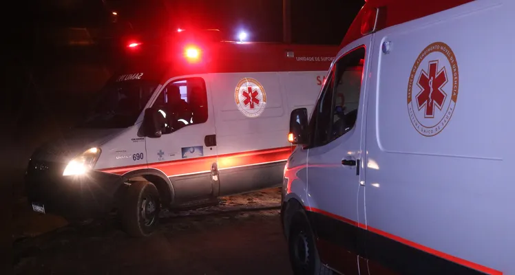 Bombeiros combateram o fogo e a vítima foi socorrida pelo Samu