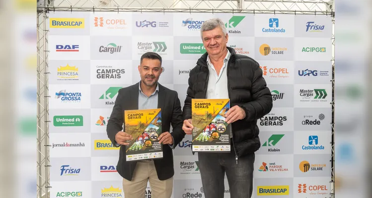 Veja quem esteve no lançamento do 16º Livro-Anuário do Grupo aRede