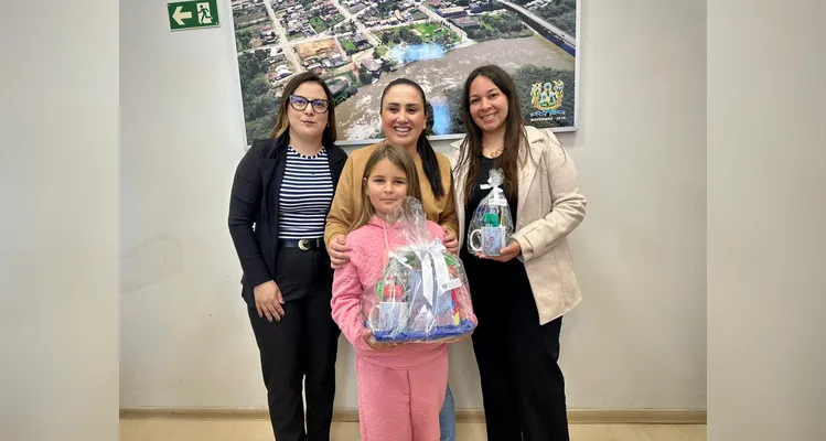 A Prefeitura de São Mateus do Sul realizou a premiação dos estudantes selecionados.