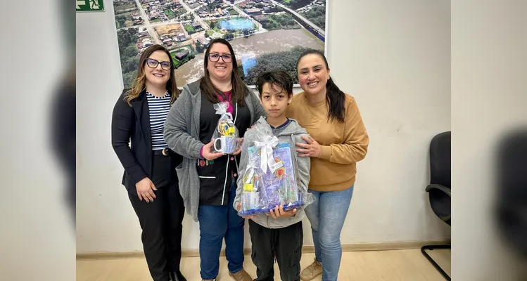 A Prefeitura de São Mateus do Sul realizou a premiação dos estudantes selecionados.