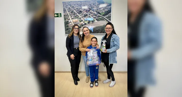 A Prefeitura de São Mateus do Sul realizou a premiação dos estudantes selecionados.
