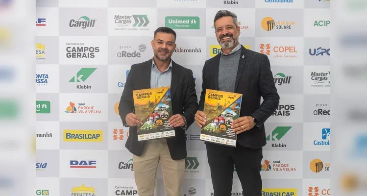 Veja quem esteve no lançamento do 16º Livro-Anuário do Grupo aRede