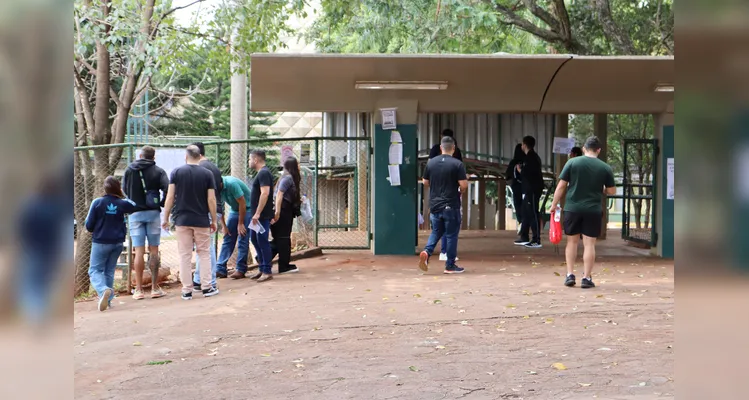 1ª fase do concurso da PMPR movimentou candidatos pelo Paraná neste domingo