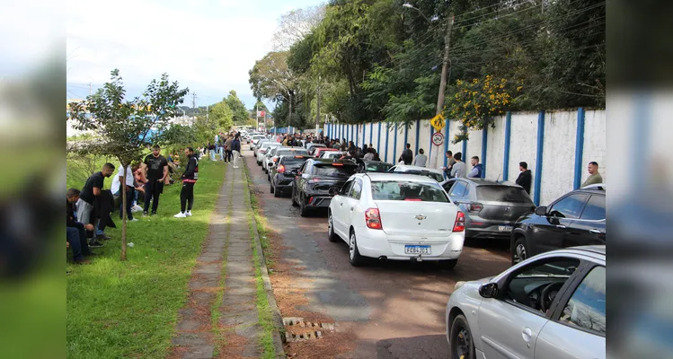1ª fase do concurso da PMPR movimentou candidatos pelo Paraná neste domingo