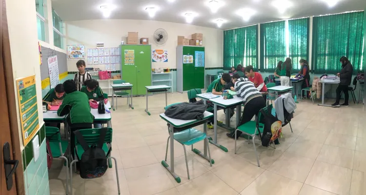 Educandos puderam elaborar cartazes sobre a temática.