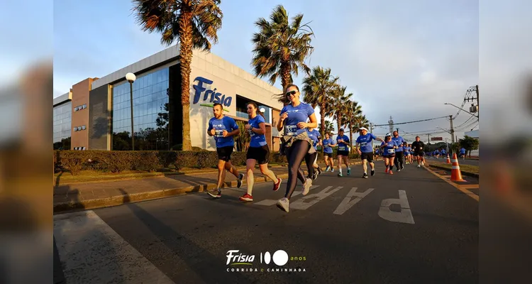 Sucesso de público, Corrida e Caminhada Frísia 100 Anos marca Campos Gerais do PR