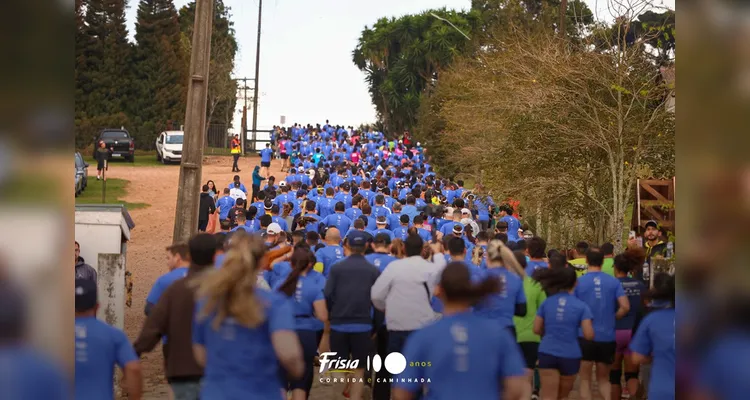Sucesso de público, Corrida e Caminhada Frísia 100 Anos marca Campos Gerais do PR