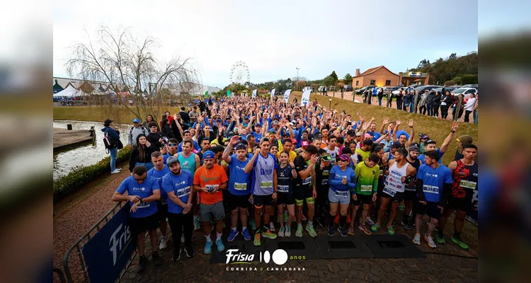 Sucesso de público, Corrida e Caminhada Frísia 100 Anos marca Campos Gerais do PR