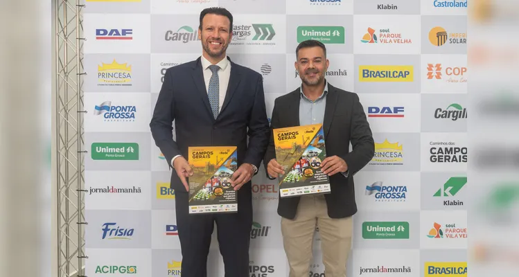 Veja quem esteve no lançamento do 16º Livro-Anuário do Grupo aRede