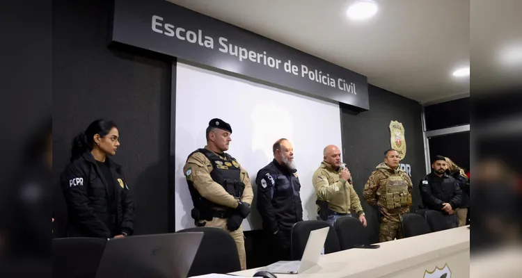 PCPR e PMPR cumprem 172 mandados em megaoperação no Centro de Curitiba