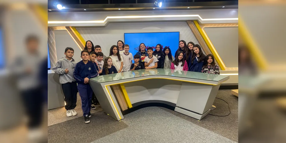 Mais de mil alunos já visitaram a sede do Grupo aRede entre 2024 e 2026.