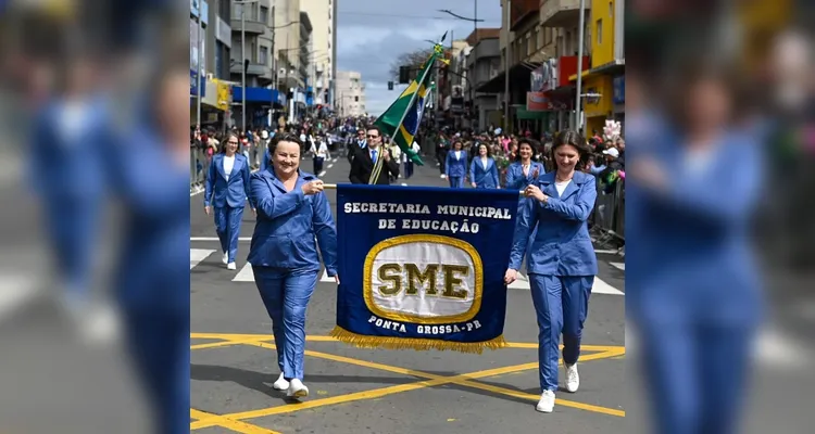 Entidades e instituições tomaram conta da Avenida Vicente Machado, mostrando a riqueza da participação cidadã que fortalece Ponta Grossa e o Brasil.