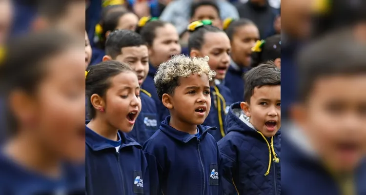 O Desfile Cívico-Militar do 7 de setembro começou de um jeito especial: com as crianças das Escolas Municipais.