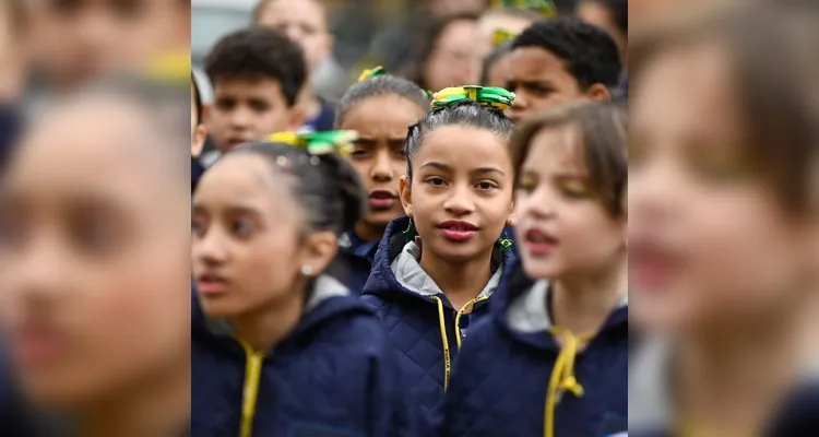 O Desfile Cívico-Militar do 7 de setembro começou de um jeito especial: com as crianças das Escolas Municipais.