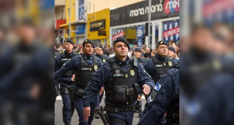 A Guarda Civil Municipal também brilhou na Avenida Vicente Machado durante o desfile.