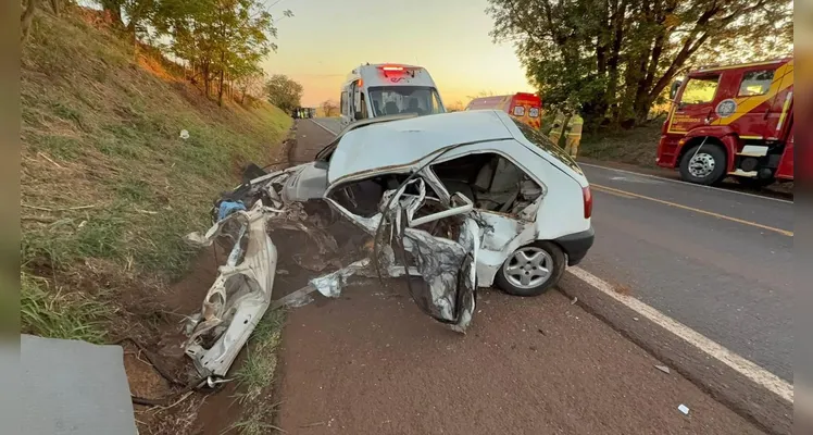 Caminhão da dupla Rio Negro & Solimões colide com carro na BR-369