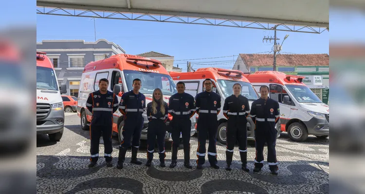 Equipes do Samu estiveram presentes na solenidade de entrega.