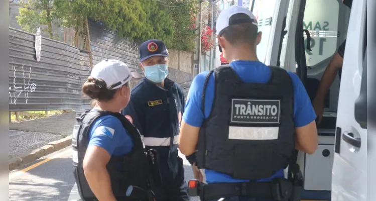 Veja fotos de acidente que deixou motorista enclausurado em carro em PG