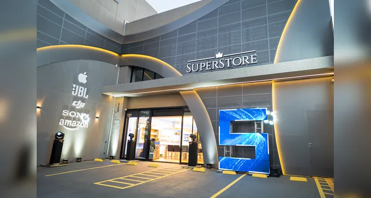 Coluna RC indica SuperStore, referência em tecnologia e inovação