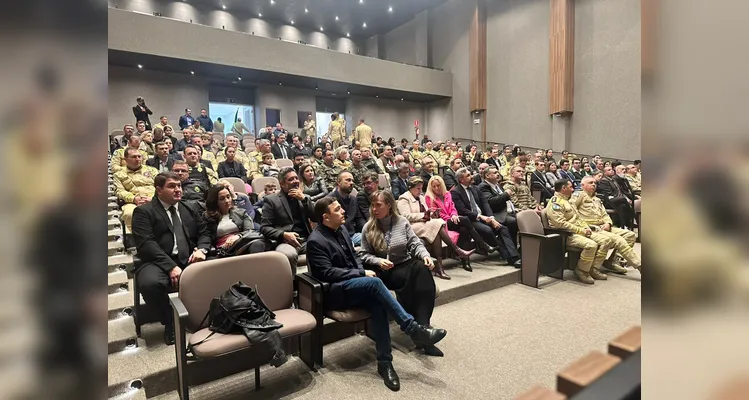 Corpo de Bombeiros entrega Medalhas de Mérito em cerimônia em PG