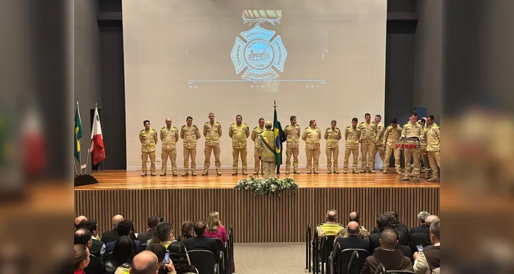 Corpo de Bombeiros entrega Medalhas de Mérito em cerimônia em PG