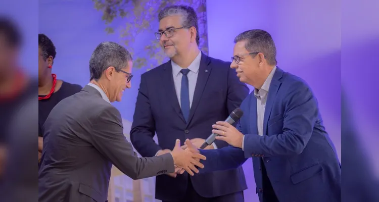 Receita Federal doa mais de R$ 800 mil em produtos para a UEPG