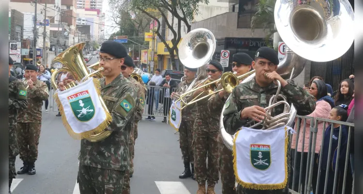 Forças de segurança desfilam no aniversário de PG; veja fotos