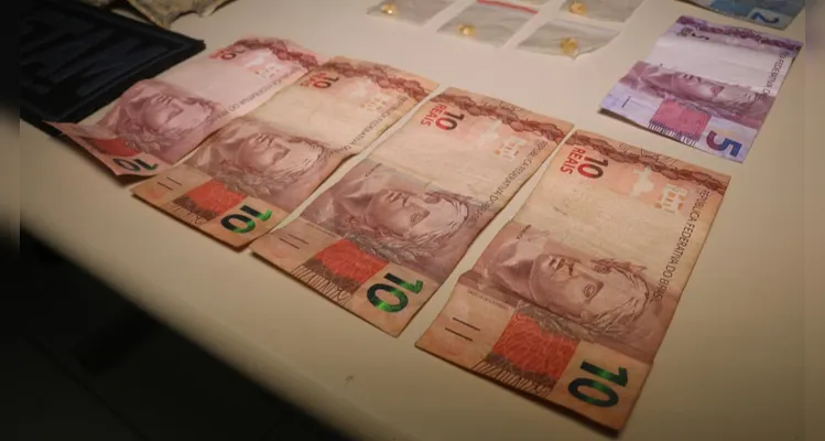 GCM apreende mais de 70 invólucros de crack na 'Vila Cipa', em PG