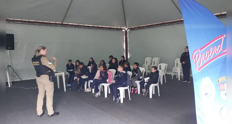 Expo&Flor recebe visitantes das escolas públicas e entidades de PG