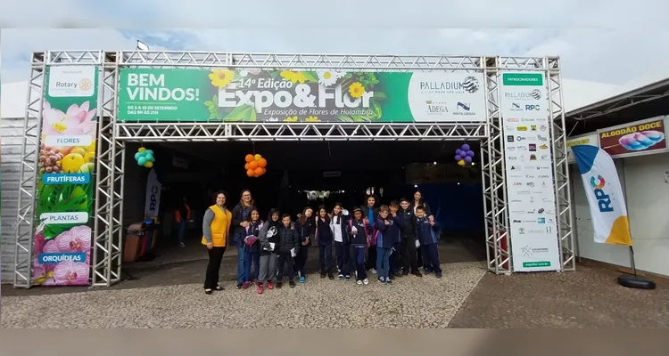 Expo&Flor recebe visitantes das escolas públicas e entidades de PG