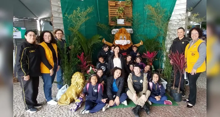 Expo&Flor recebe visitantes das escolas públicas e entidades de PG