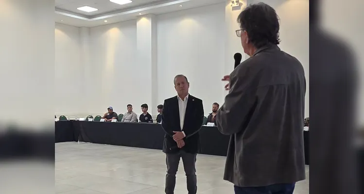 Fadel e Acipg debatem ações conjuntas em prol do desenvolvimento dos Campos Gerais
