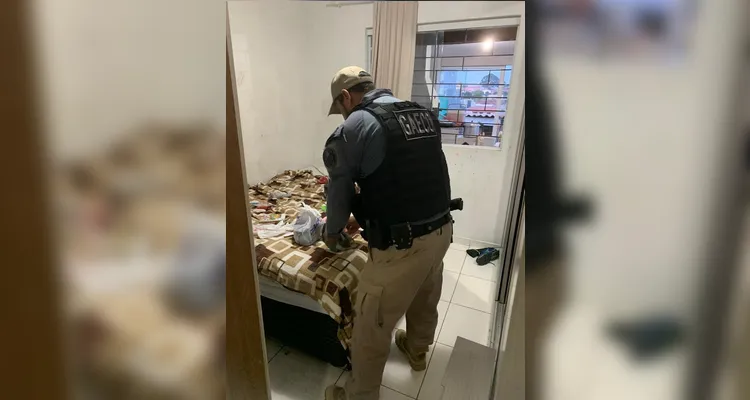 Gaeco cumpre dez mandados de busca e apreensão em operação contra regalias a presos