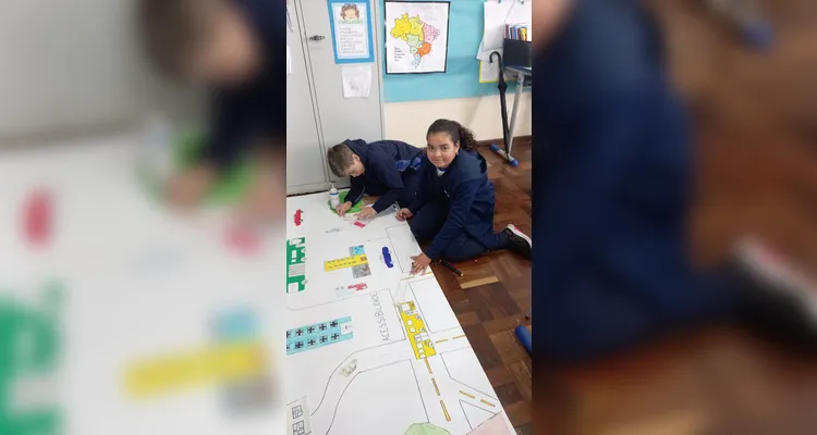 Através das atividades realizadas, os estudantes se engajaram nas discussões e debates e solidificaram importantes saberes.