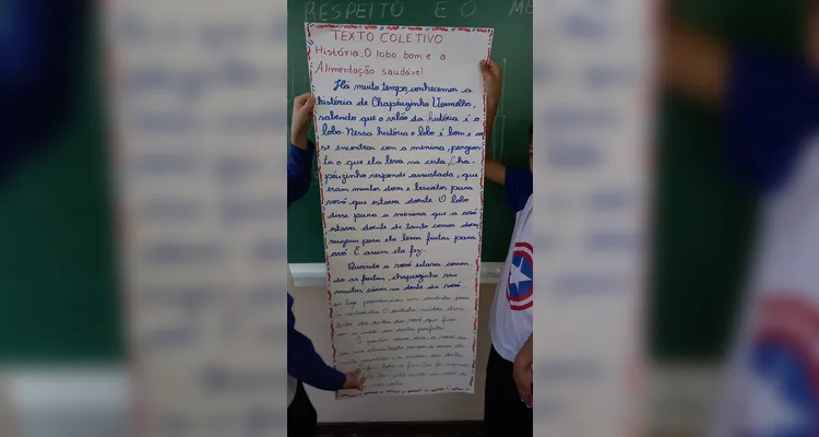 A proposta realizada pela turma incluiu, além do uso da videoaula do Vamos Ler,  a realização de textos coletivos, gráficos e reflexões.