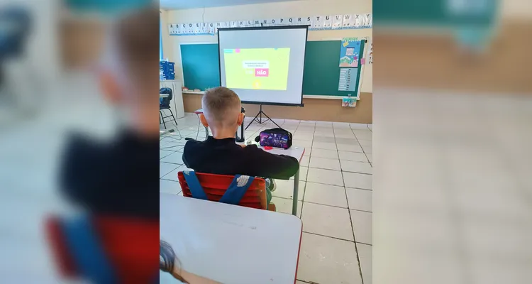 Trabalho interdisciplinar movimentou educandos em sala de aula.