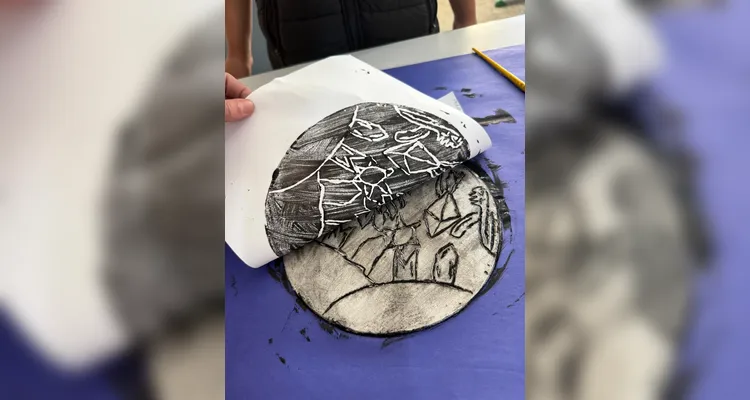Confira como foi o trabalho dos 'artistas mirins' em sala de aula.