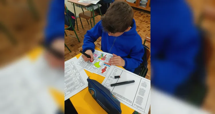 Confira alguns registros do trabalho dos educandos com a temática.